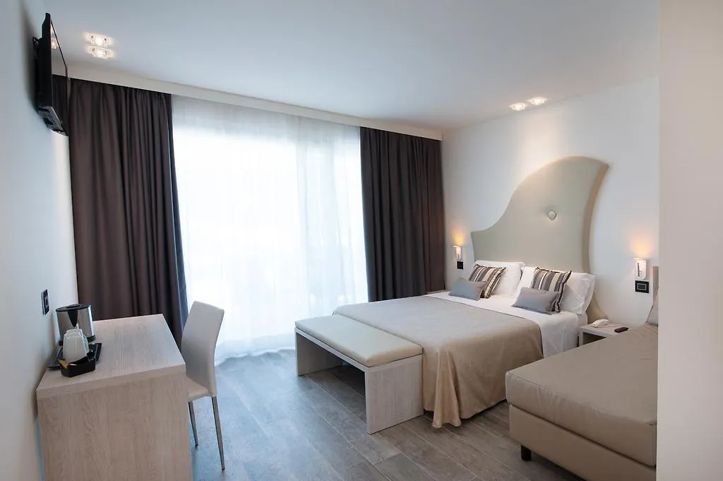 Hotel Italia Garda  4*, Garda (Verona)