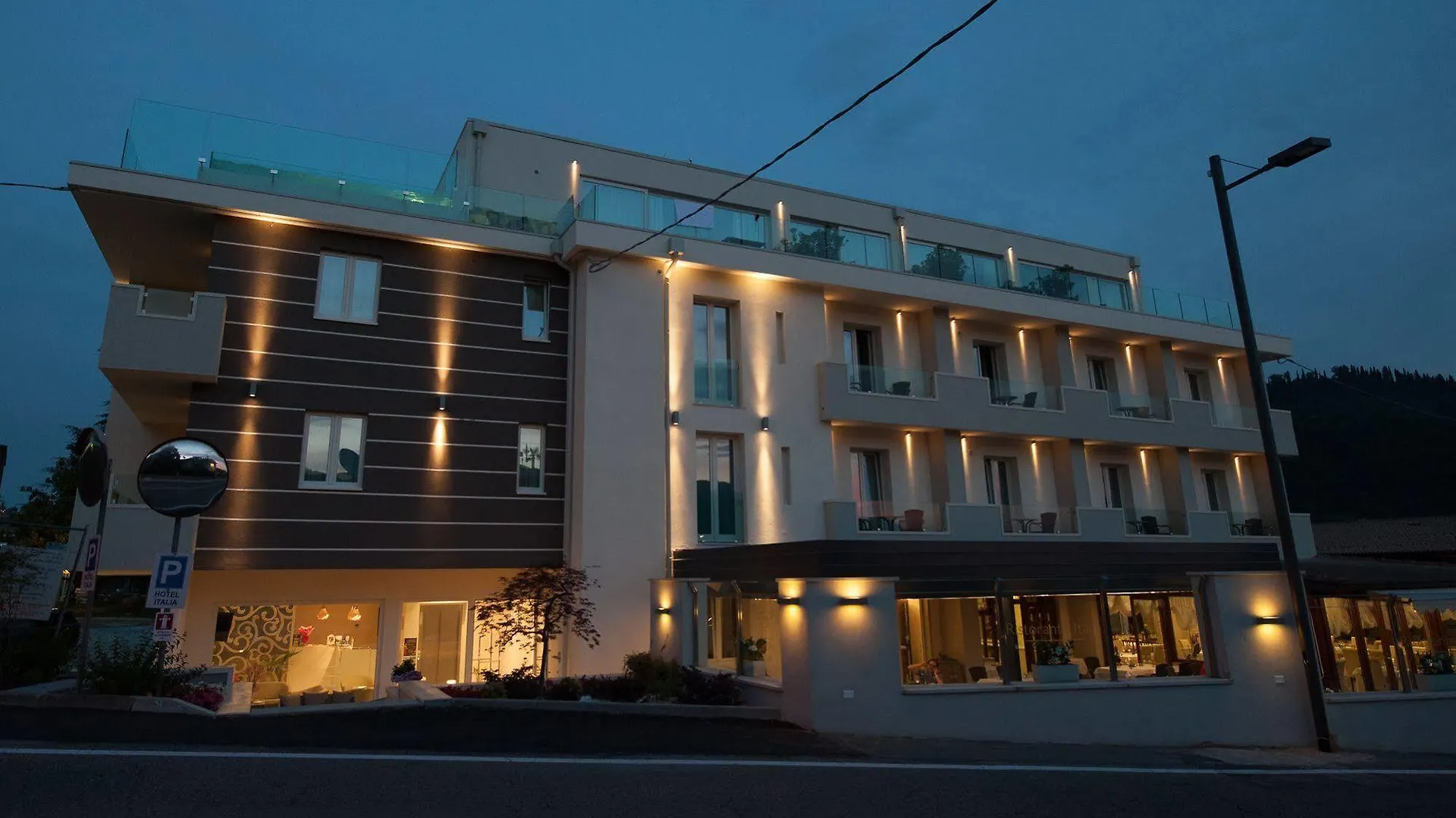 Hotel Italia Garda  Garda (Verona)