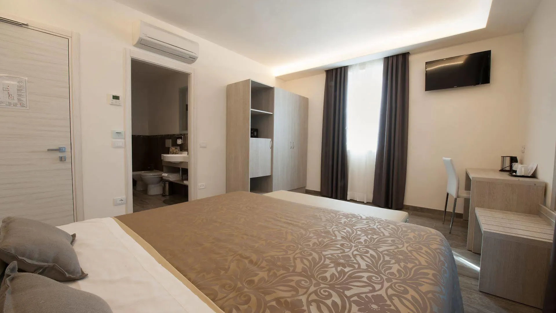 Hotel Italia Garda  Italia